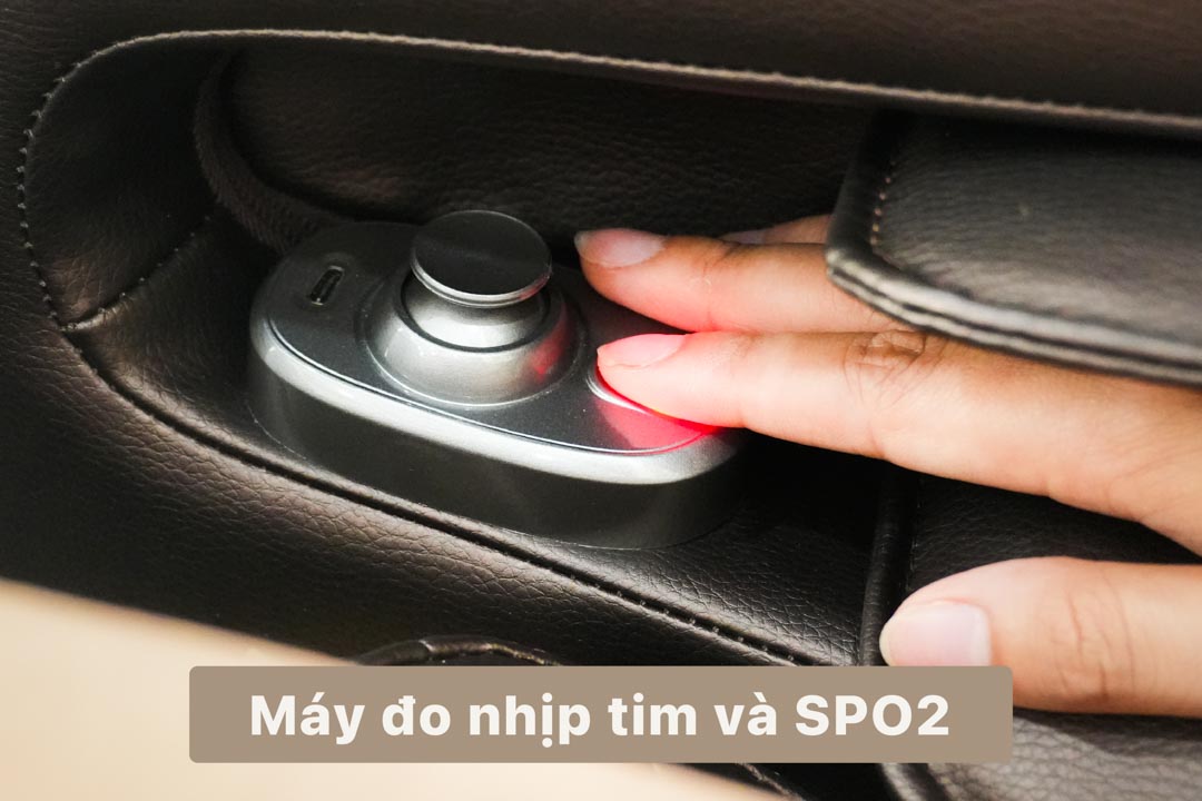 tính năng đo SpO2 của Okusaki AM229 Deepcare